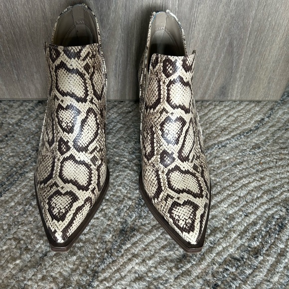Vince Camuto Cream & Brown Snakeskin Booties - Picture 2 of 5
